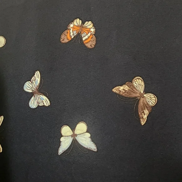 Elegant Navy Butterfly Print Blouse - Picture 4 of 6